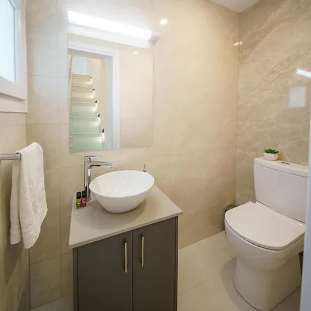 Oro Hills W Private Hot Tub Jacuzzi * Voroklini
