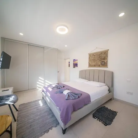 Prázdninový dům Oro Hills W Private Hot Tub Jacuzzi Voroklini