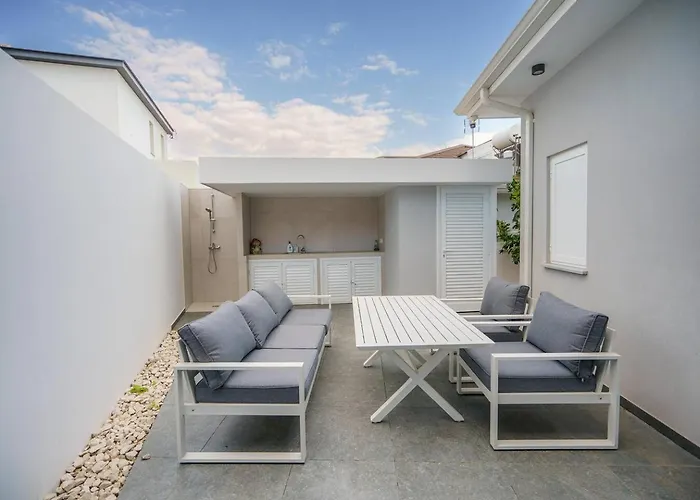 Oro Hills W Private Hot Tub Jacuzzi * Voroklini