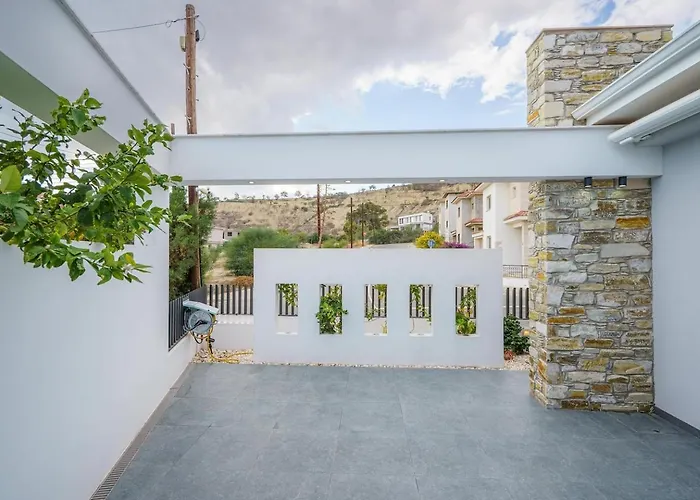 Prázdninový dům Oro Hills W Private Hot Tub Jacuzzi Voroklini