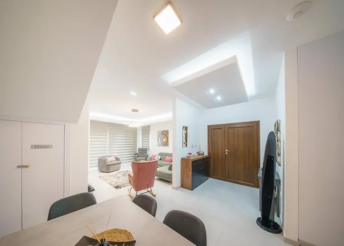 Oro Hills W Private Hot Tub Jacuzzi Voroklini